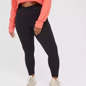 American Eagle OFFLINE Aerie Real Me Xtra
High Waisted Crossover Ruffle Legging